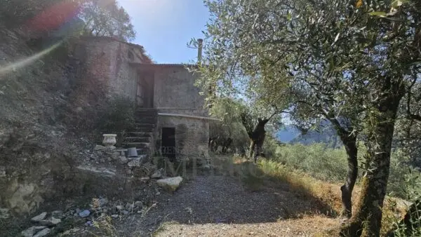 Rustico via Località Para, Airole