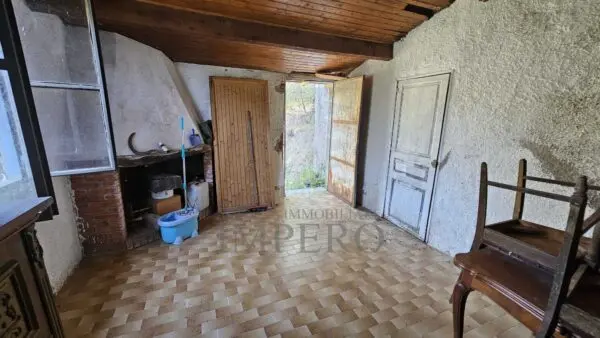 Rustico via Località Para, Airole
