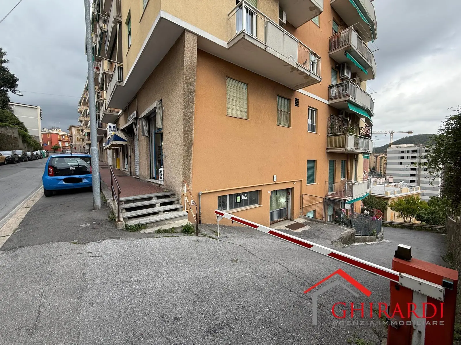 Immagine per Garage in vendita a Genova via Domenico Oliva 27 i