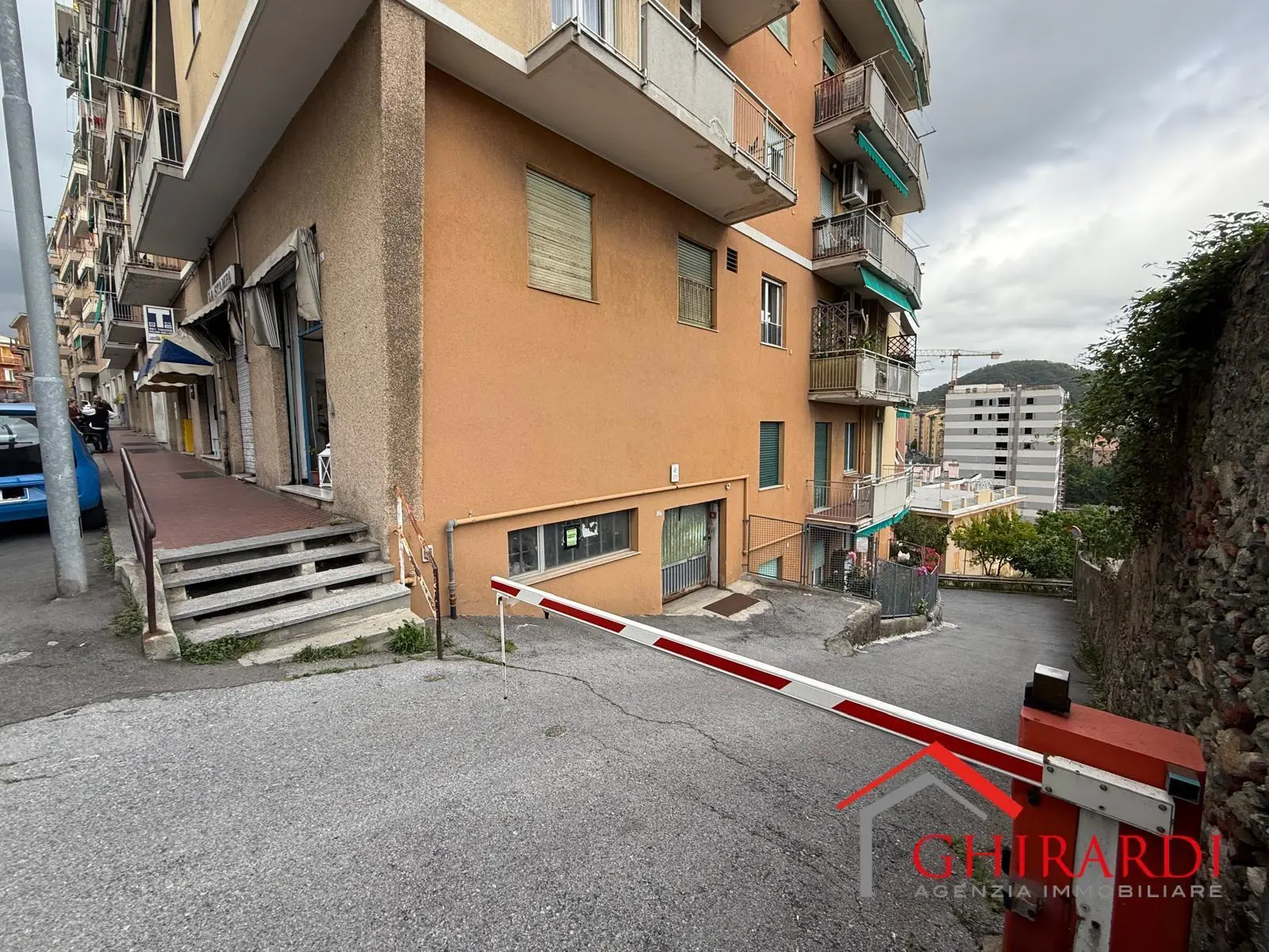 Immagine per Garage in vendita a Genova via Domenico Oliva 27 i