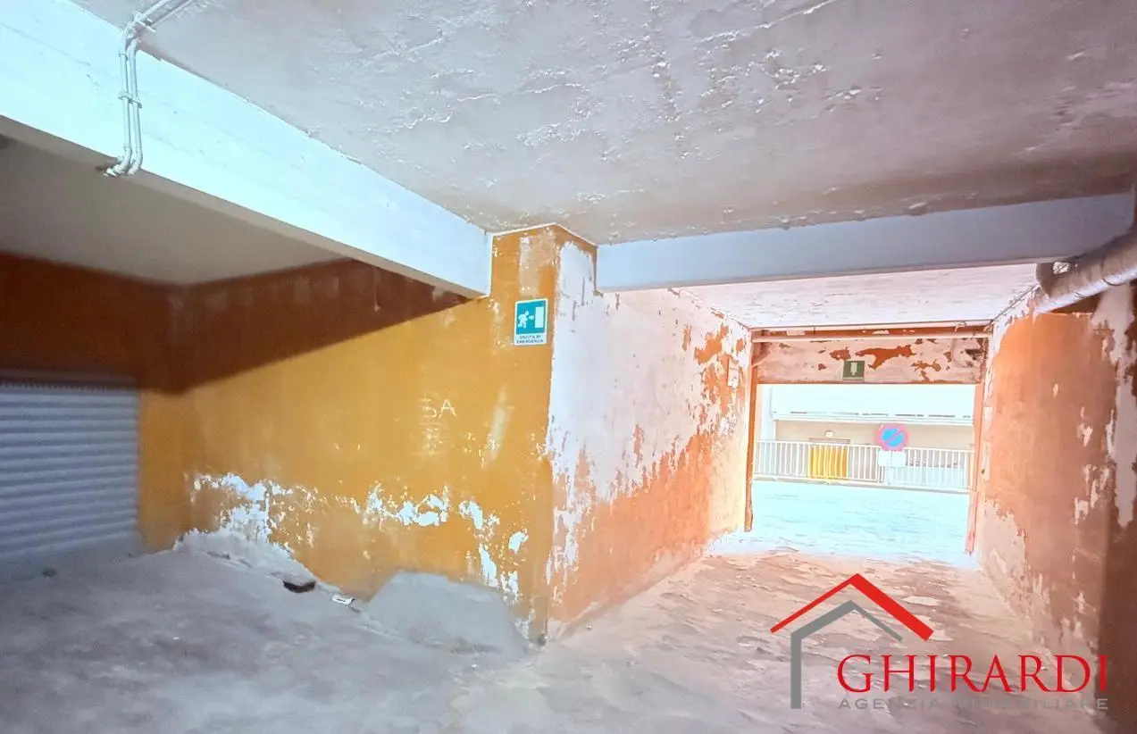 Immagine per Garage in vendita a Genova via Domenico Oliva 27 i