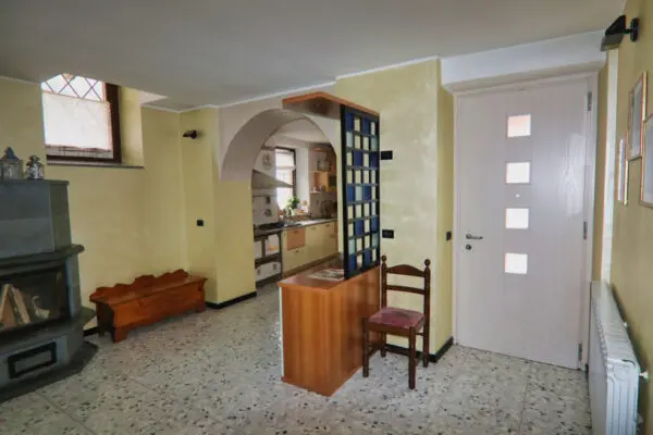 Appartamento via Alessandro Manzoni 3, Storo