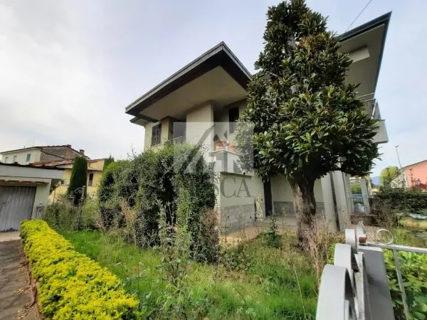 Villa via Romana, San Marco, Lucca