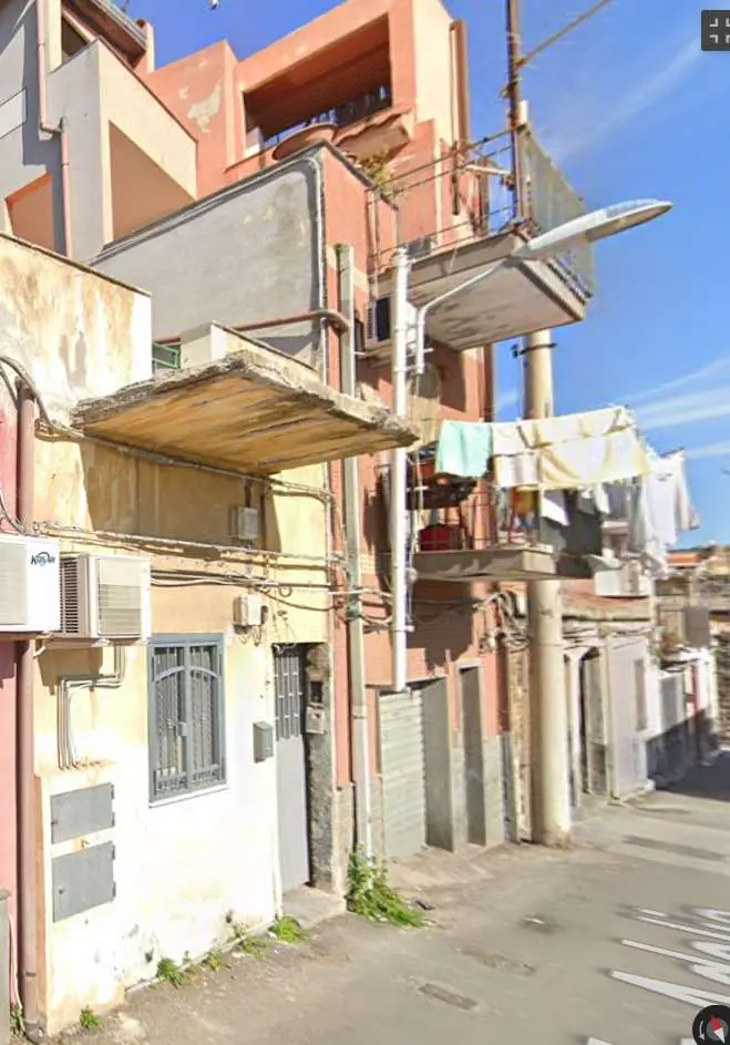 Immagine per Appartamento in asta a Catania via Adelia 94