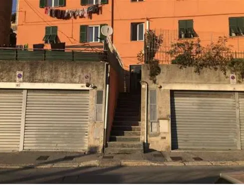 Appartamento via Piombelli 4, Genova