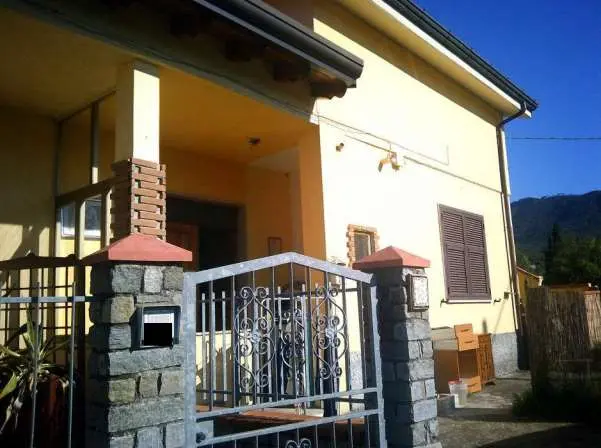 Appartamento via Boracchia 13, Beverino