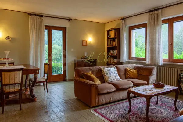 Villa A Schiera via Frazione Villaret 32, La Salle