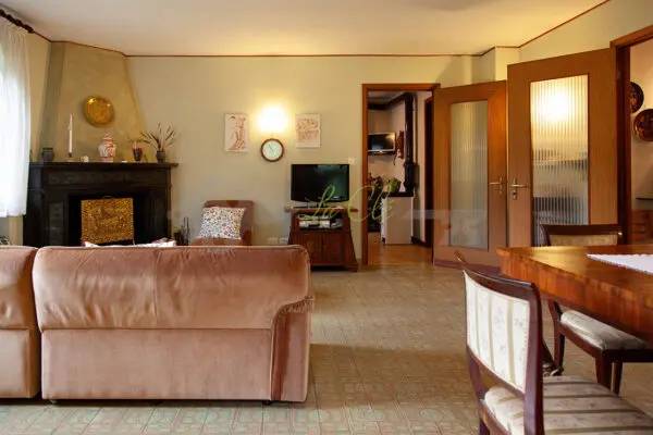Villa A Schiera via Frazione Villaret 32, La Salle