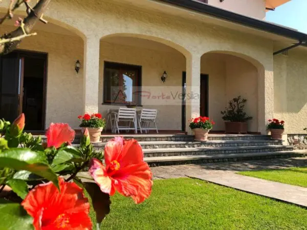 Villa via, Forte Dei Marmi
