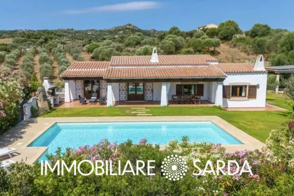 Villa via Località Surrau, Arzachena