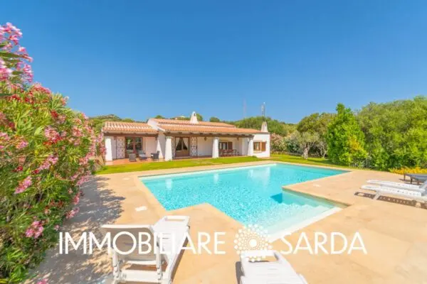 Villa via Località Surrau, Arzachena