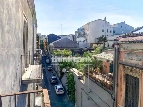 Appartamento via Tezzano 8, Catania