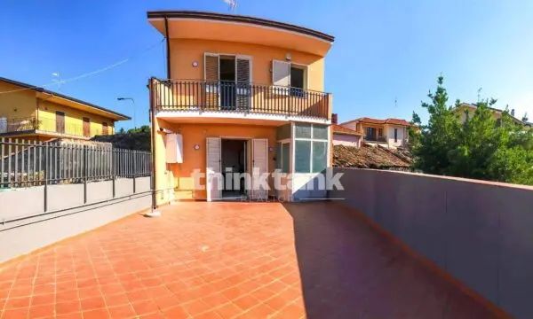 Villa viale Della Regione, Ragalna