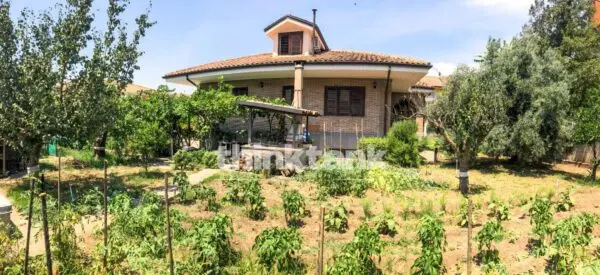 Villa via Domenico Scarlatti, Mazzarrone