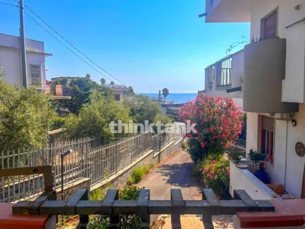 Appartamento via Livorno, Aci Castello