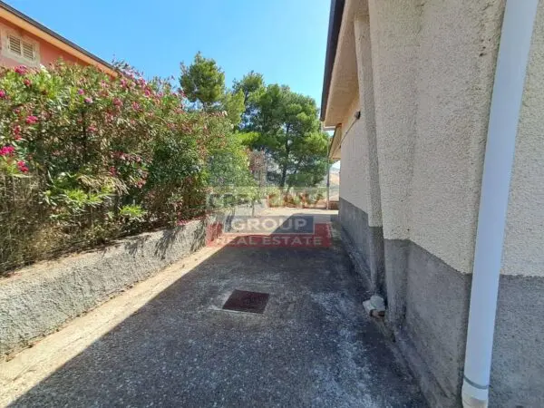 Villa via Contrada Cavalcatore, Villarosa
