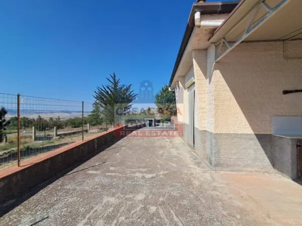 Villa via Contrada Cavalcatore, Villarosa