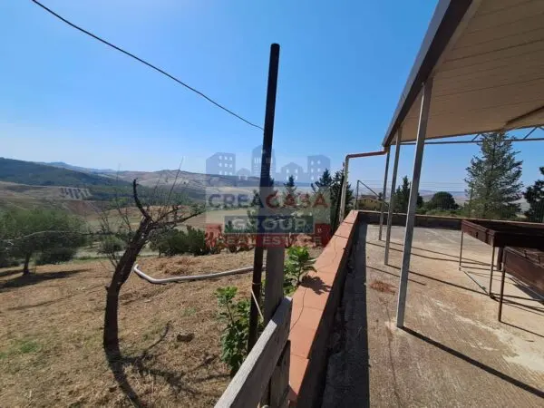 Villa via Contrada Cavalcatore, Villarosa