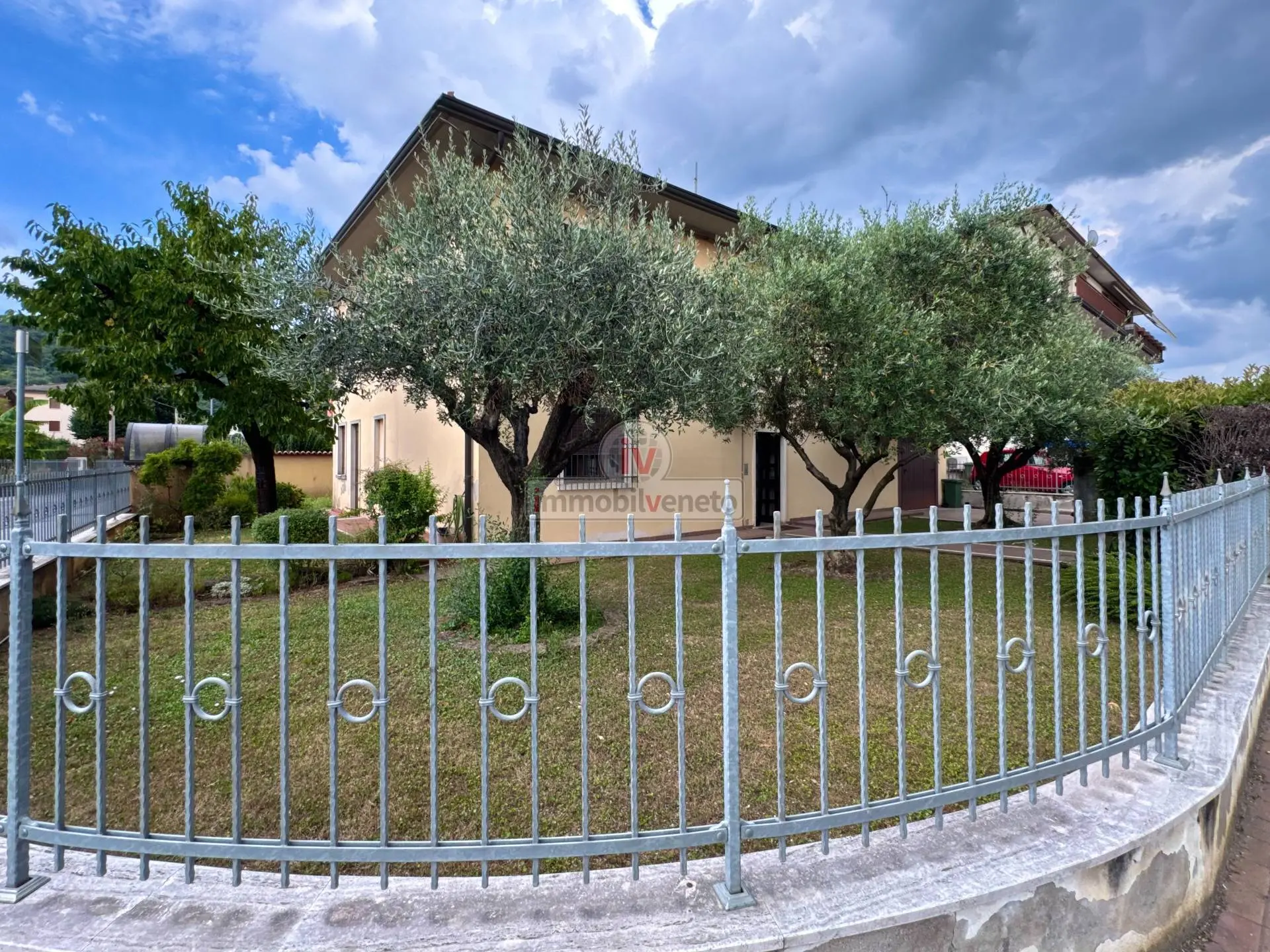 Immagine per Casa indipendente in vendita a Valdastico VIA CANTARELLA 