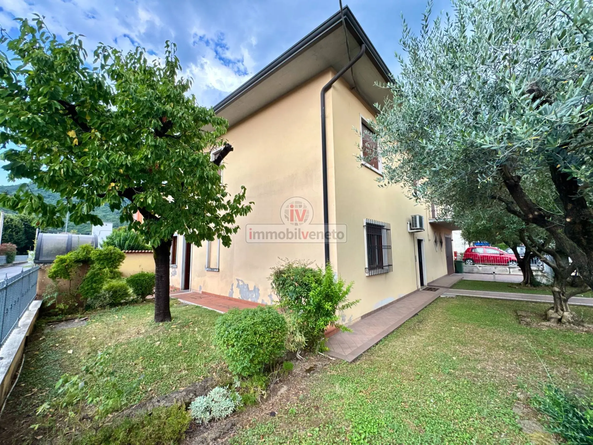 Immagine per Casa indipendente in vendita a Valdastico VIA CANTARELLA 