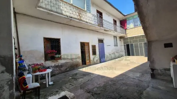 Casa Indipendente via, Macerata Campania