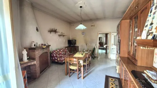 Casa Indipendente via, Macerata Campania