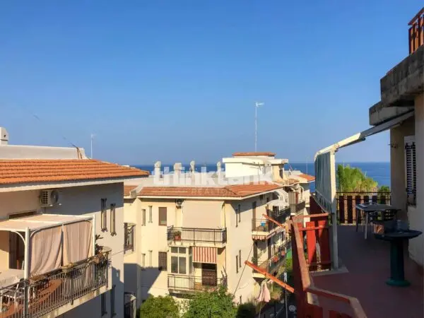 Appartamento via Livorno, Aci Castello
