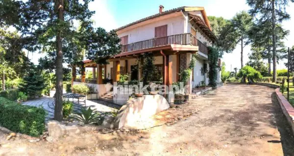 Villa strada Provinciale, Riposto