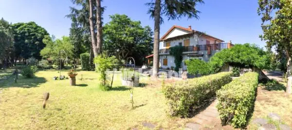 Villa strada Provinciale, Riposto
