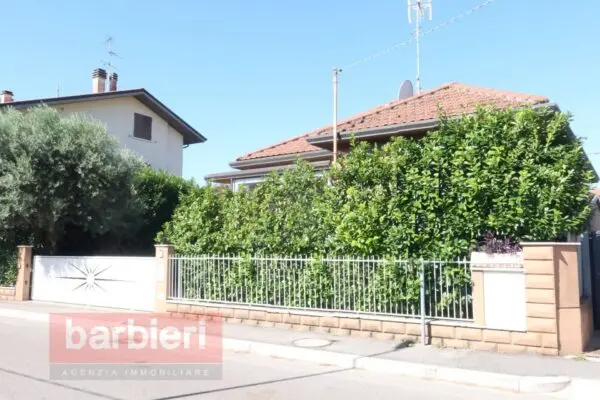 Villa via Primo Targhini 4101, Cesena