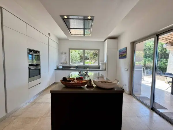Villa via Stazzo Agliacana 374, Padru