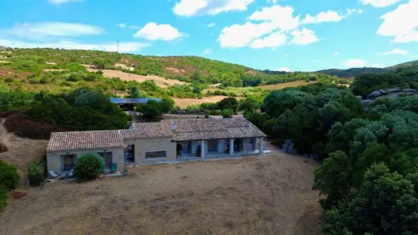 Villa via Stazzo Agliacana 374, Padru