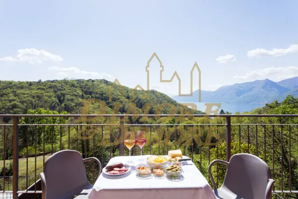 Villa A Schiera 2, Dumenza