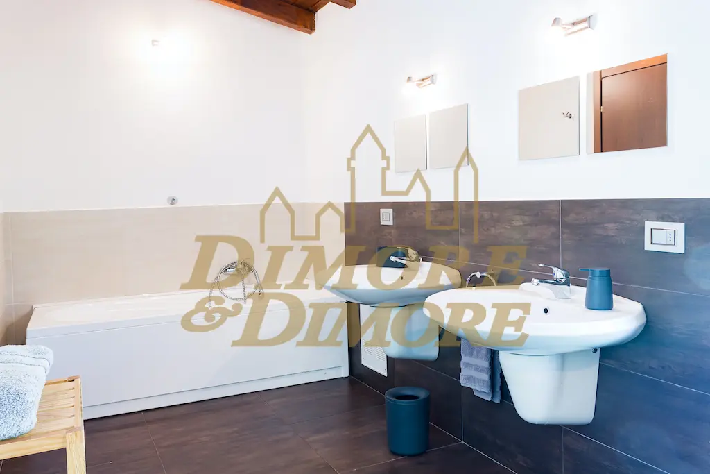 Immagine per Villa a schiera in vendita a Dumenza 2