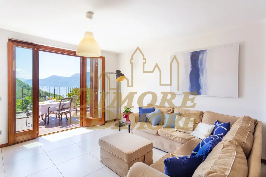 Immagine per Villa a schiera in vendita a Dumenza 2