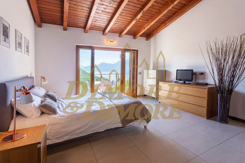 Immagine per Villa a schiera in vendita a Dumenza 2
