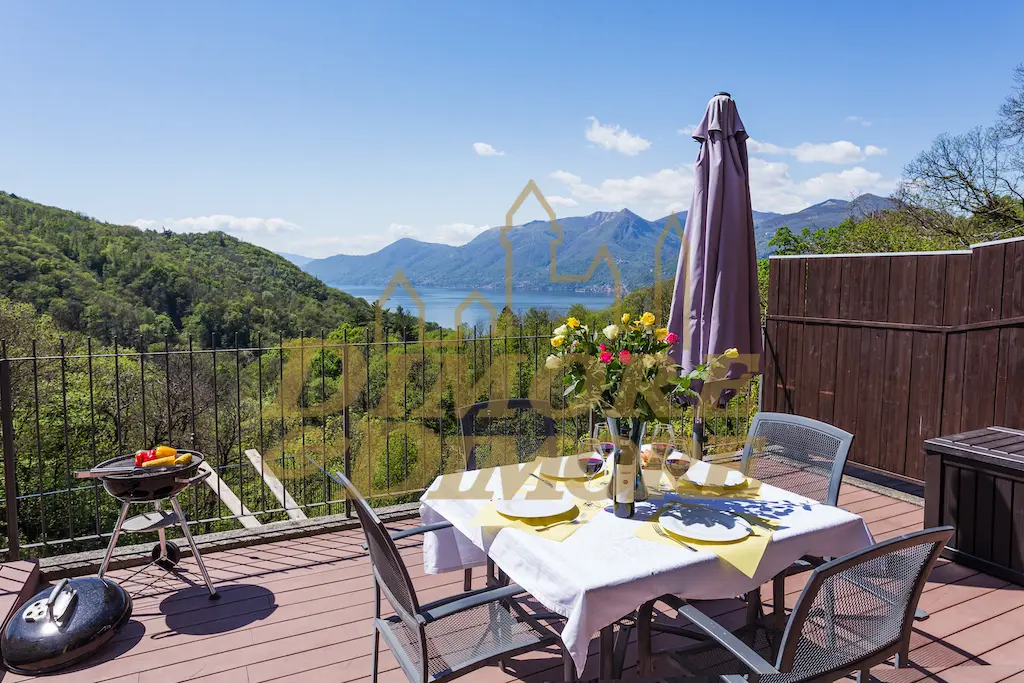 Immagine per Villa a schiera in vendita a Dumenza 2