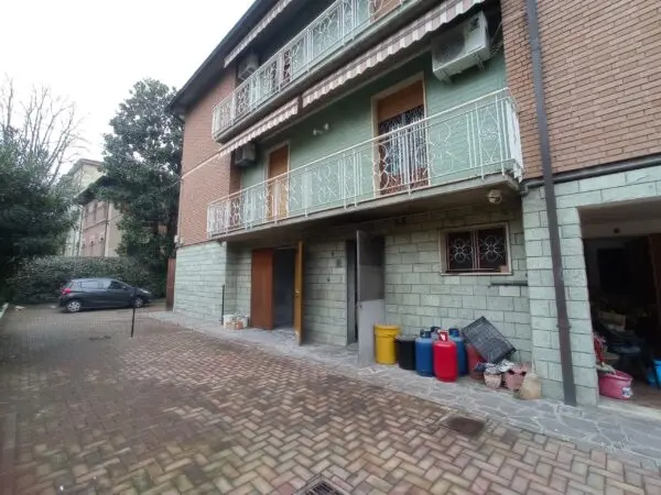 Trilocale via Zanichelli 3, San Faustino, Modena