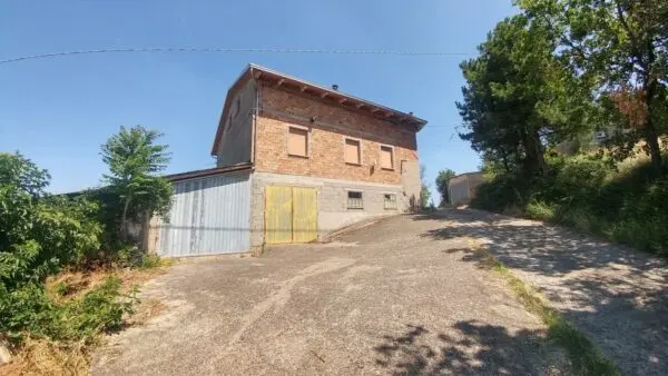 Villa via Marzola 86, Guiglia