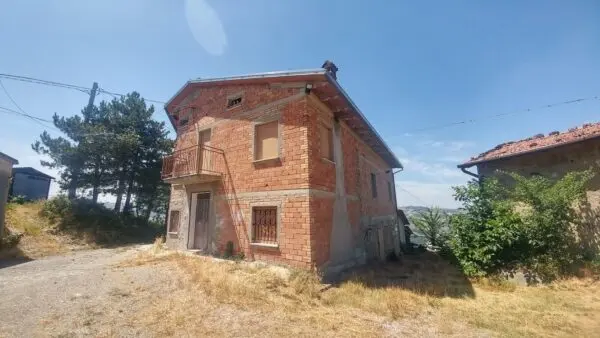 Villa via Marzola 86, Guiglia