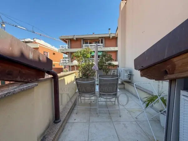 Bilocale via Vittorio Emanuele Ii 60, Bordighera