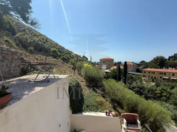 Monolocale via Anacleto Hughes 79, Ventimiglia