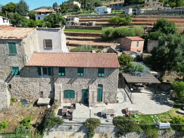 Villa via Alle Ville 12, Ventimiglia