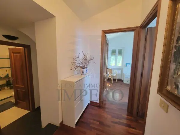 Villa via Alle Ville 12, Ventimiglia
