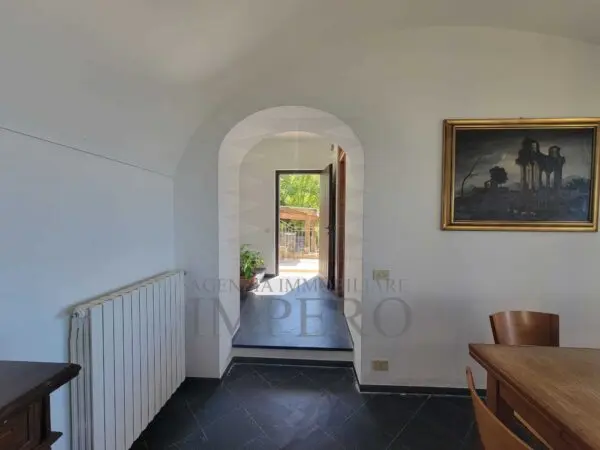 Villa via Alle Ville 12, Ventimiglia