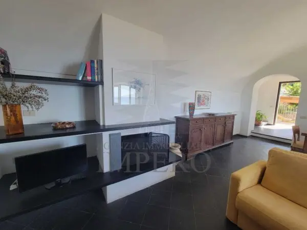 Villa via Alle Ville 12, Ventimiglia