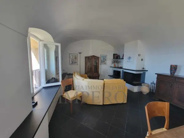 Villa via Alle Ville 12, Ventimiglia
