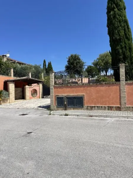 Villa via Passarini, Recanati