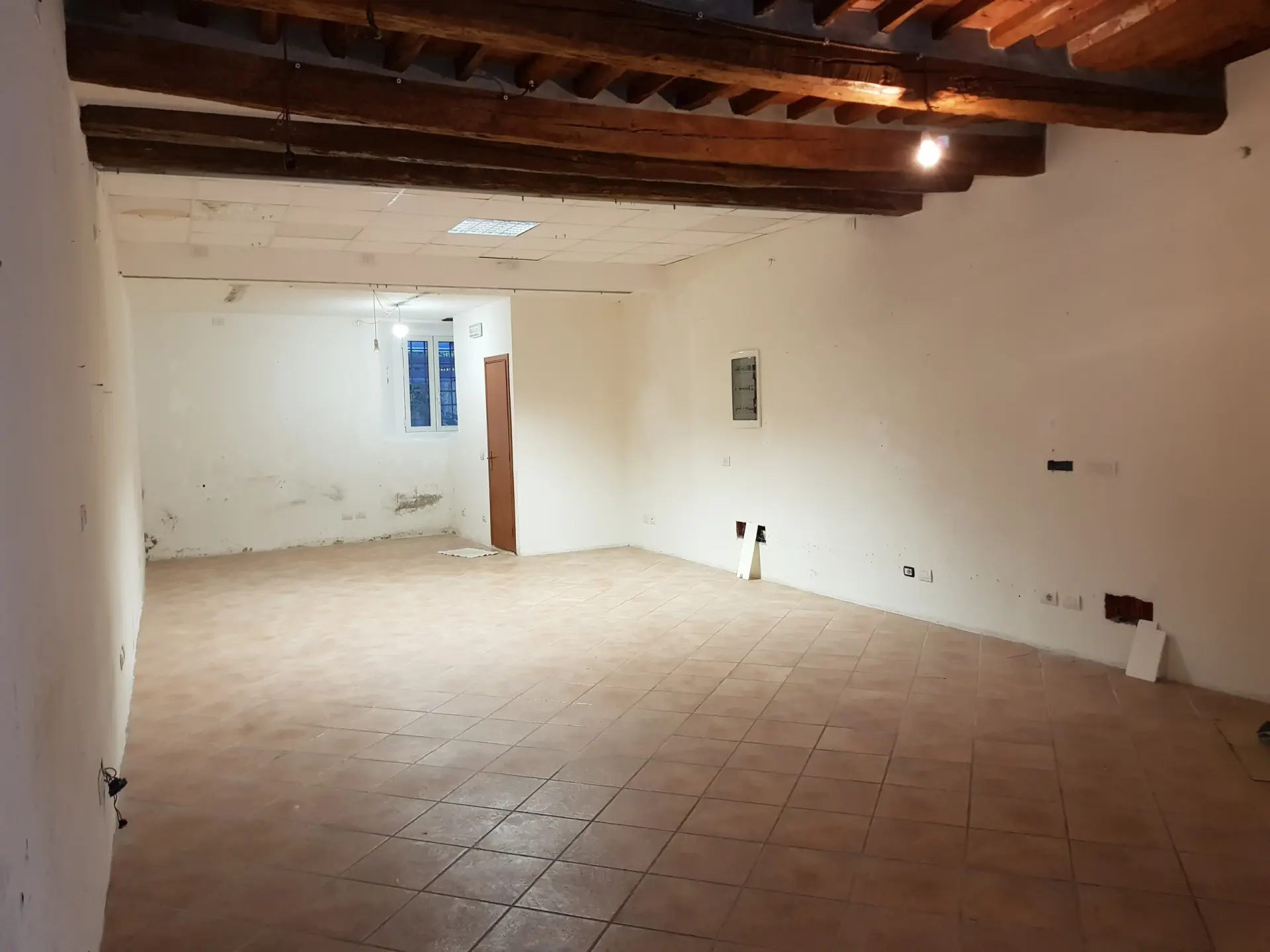 Immagine per Commerciale in vendita a Lucca via San Gregorio