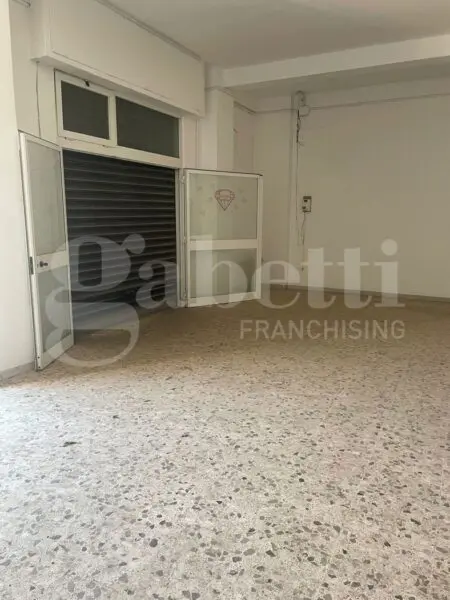 Negozio via Del Milite Ignoto, Barletta